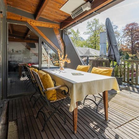 Huis Met De Leeuwenkoppen Dieren Extérieur photo