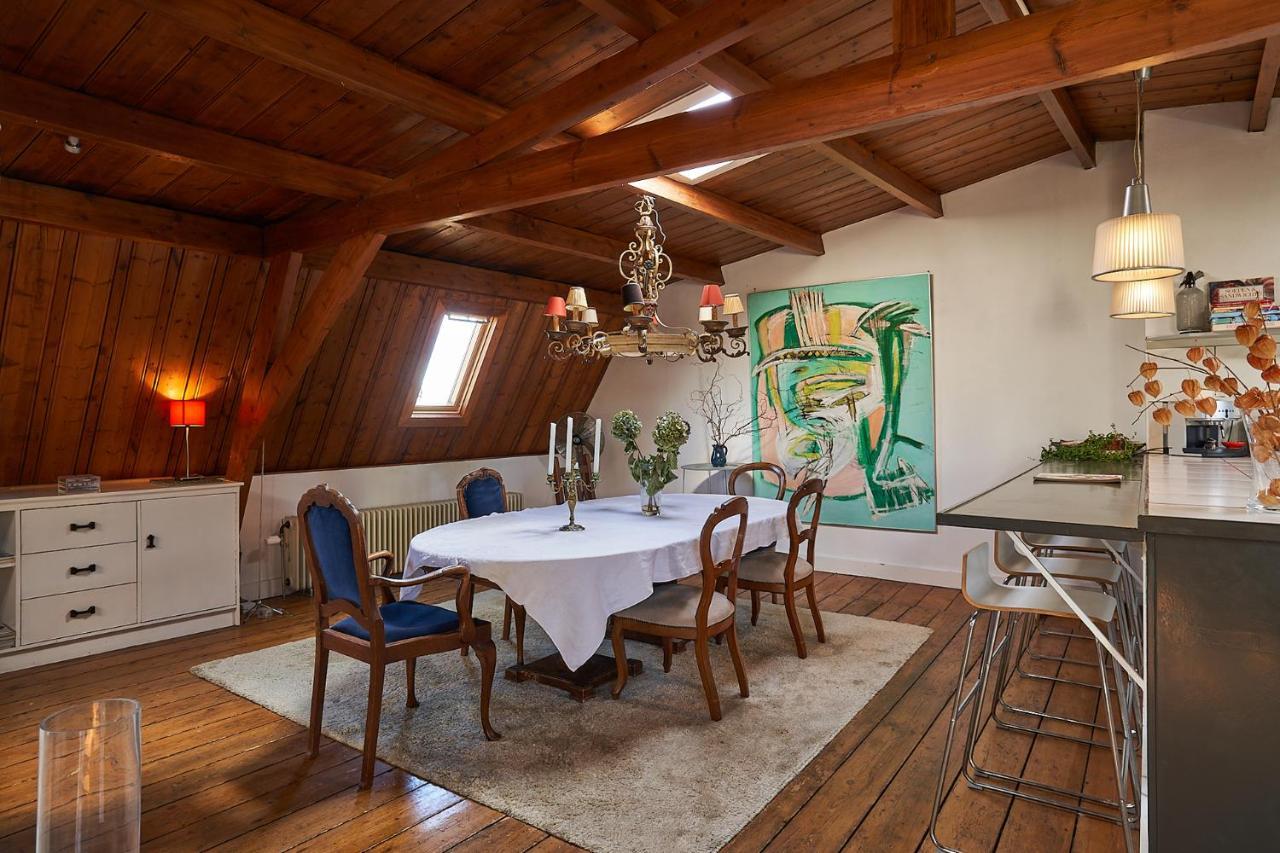 Huis Met De Leeuwenkoppen Dieren Extérieur photo