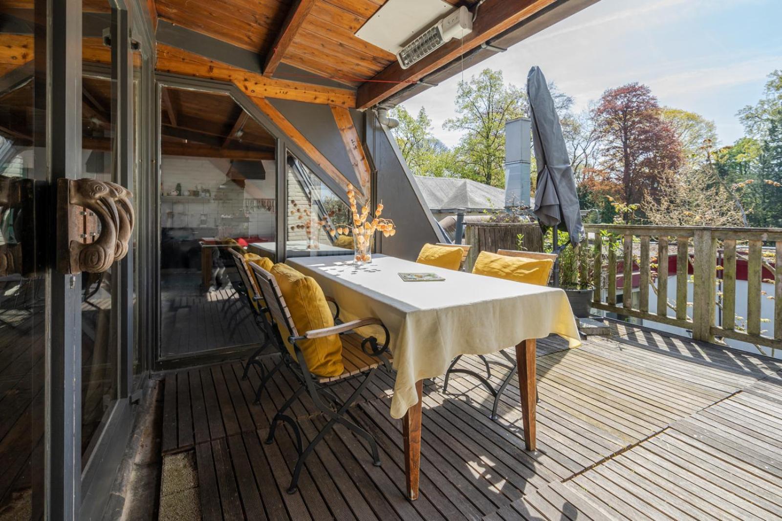 Huis Met De Leeuwenkoppen Dieren Extérieur photo